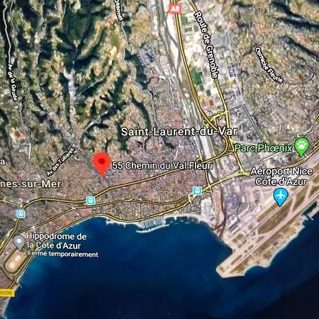 C3 Arthur Rimbaub D'hote Piscine Proche 600m Panzió 4*