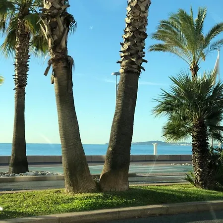 C3 Arthur Rimbaub D'hote Piscine Proche 600m Panzió Cagnes-sur-Mer